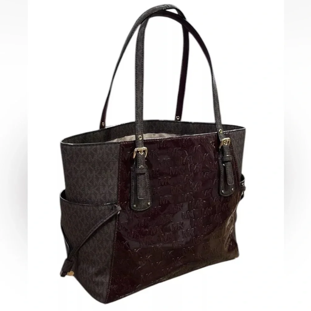 MICHAEL KORS Burgandy Brown Voyager East West Signature Tote Purse Shoulder Bag